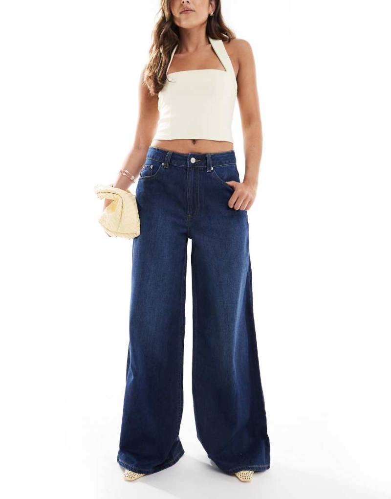 ASOS DESIGN - Jeans in Rinse-Waschung mit weitem Bein-Marineblau von ASOS DESIGN