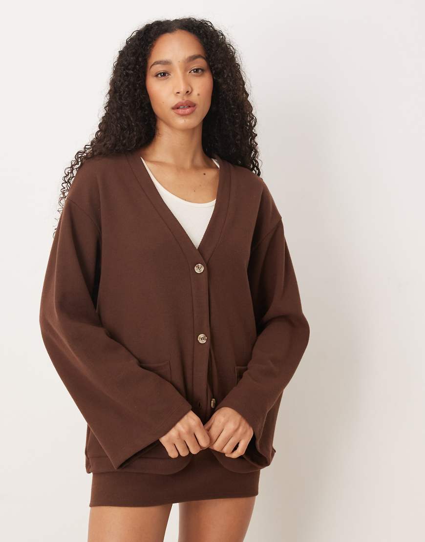 ASOS DESIGN - Weiche Oversize-Strickjacke in Schokobraun, Kombiteil-Brown von ASOS DESIGN