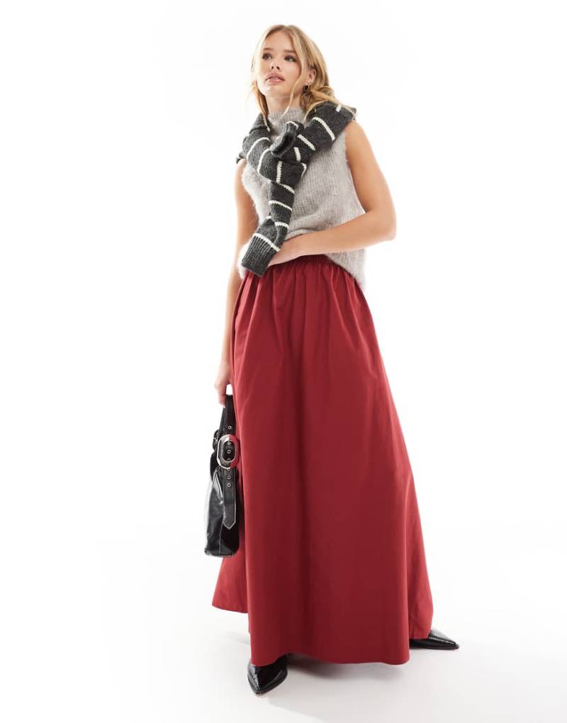 ASOS DESIGN - Weicher, weiter Maxirock in Rot von ASOS DESIGN