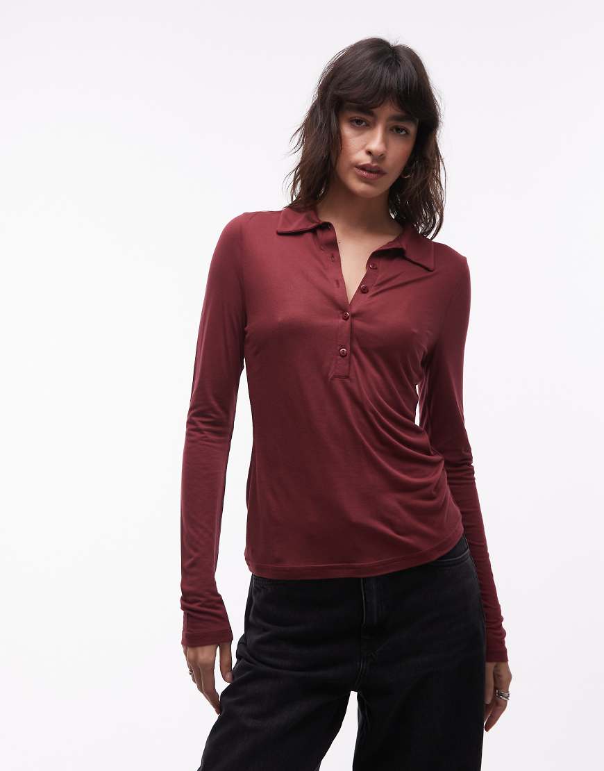 ASOS DESIGN - Weiches, halbtransparentes Langarmshirt in Beerenrot von ASOS DESIGN