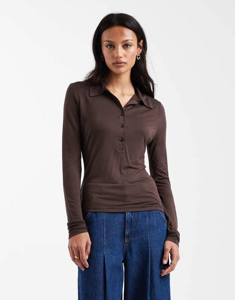 ASOS DESIGN - Weiches, leicht transparentes Langarmshirt in Schokobraun-Brown von ASOS DESIGN