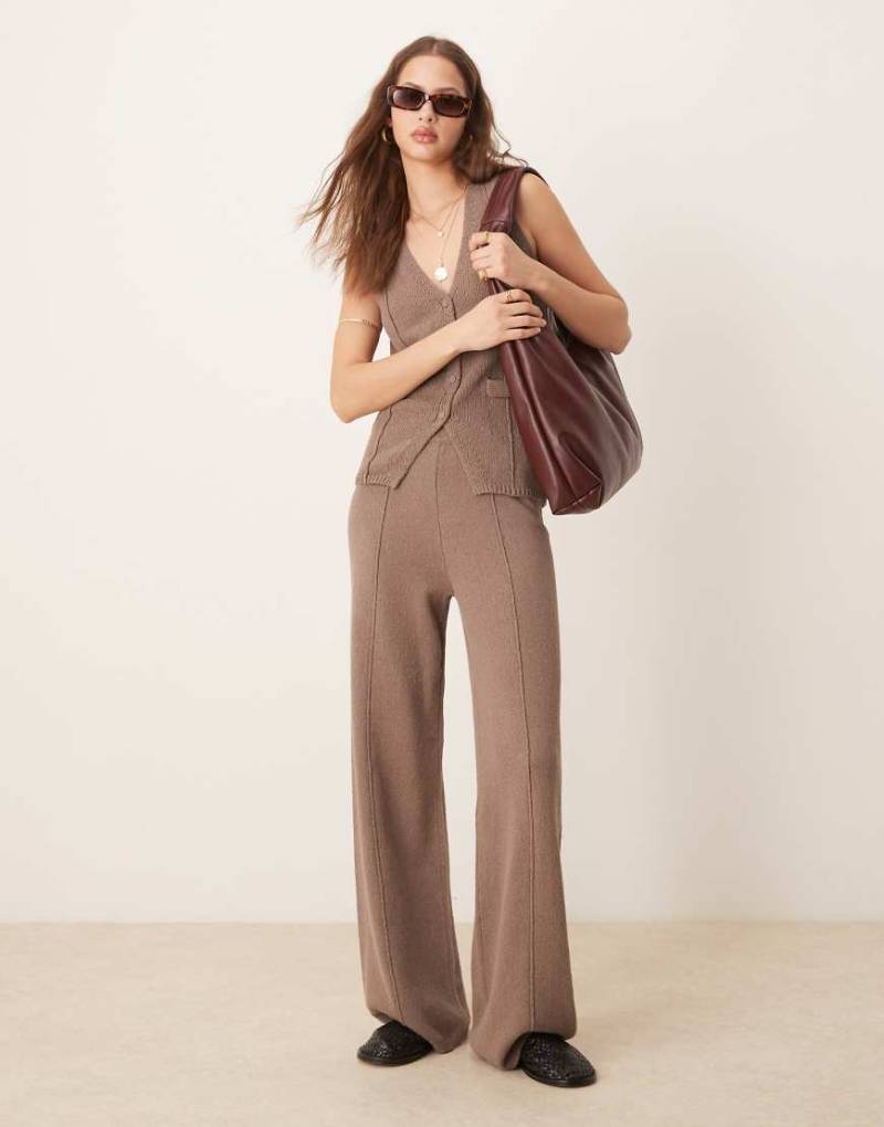 ASOS DESIGN - Weit geschnittene Hose in Mokka, Kombiteil-Neutral von ASOS DESIGN