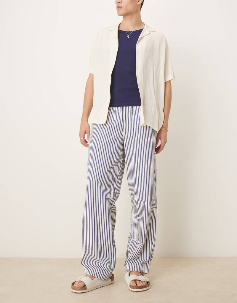 ASOS DESIGN - Weit geschnittene Hose mit maritimem Streifenmuster-Bunt von ASOS DESIGN