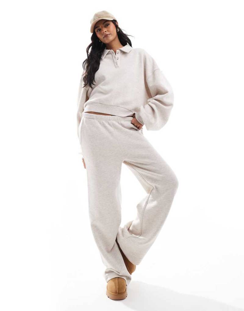 ASOS DESIGN - Weit geschnittene Jogginghose in Hellbeige, Kombiteil-Neutral von ASOS DESIGN