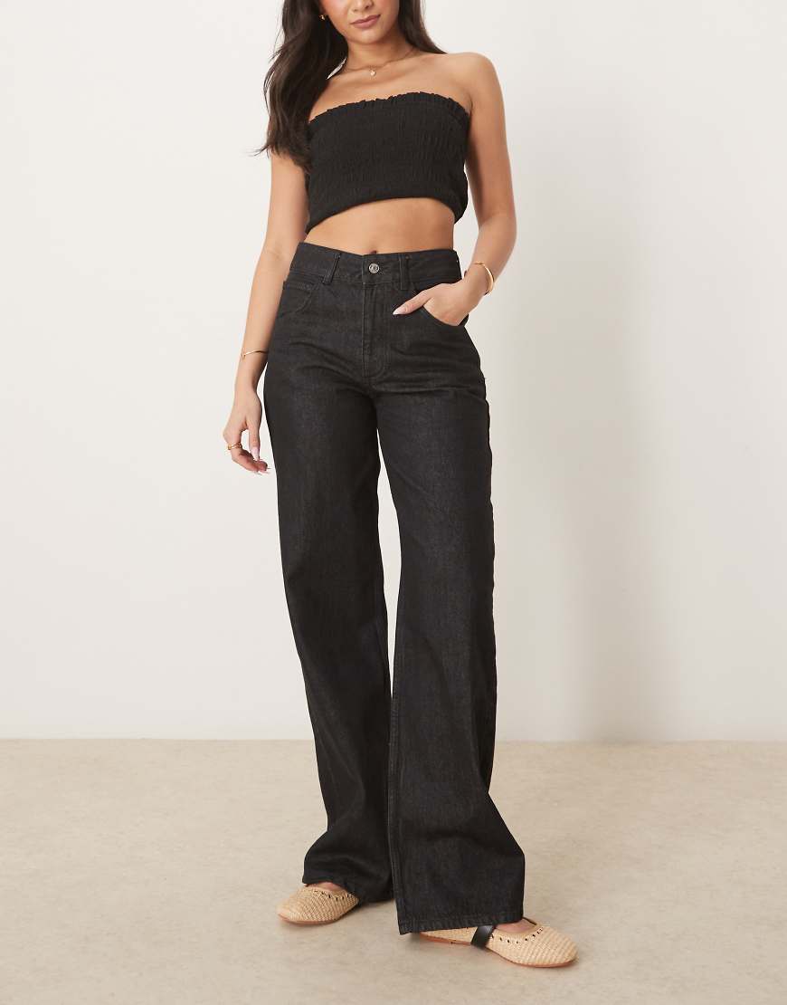 ASOS DESIGN - Weite Boyfriend-Jeans in Schwarz ASOS DESIGN - Weite Boyfriend-Jeans in Schwarz von ASOS DESIGN