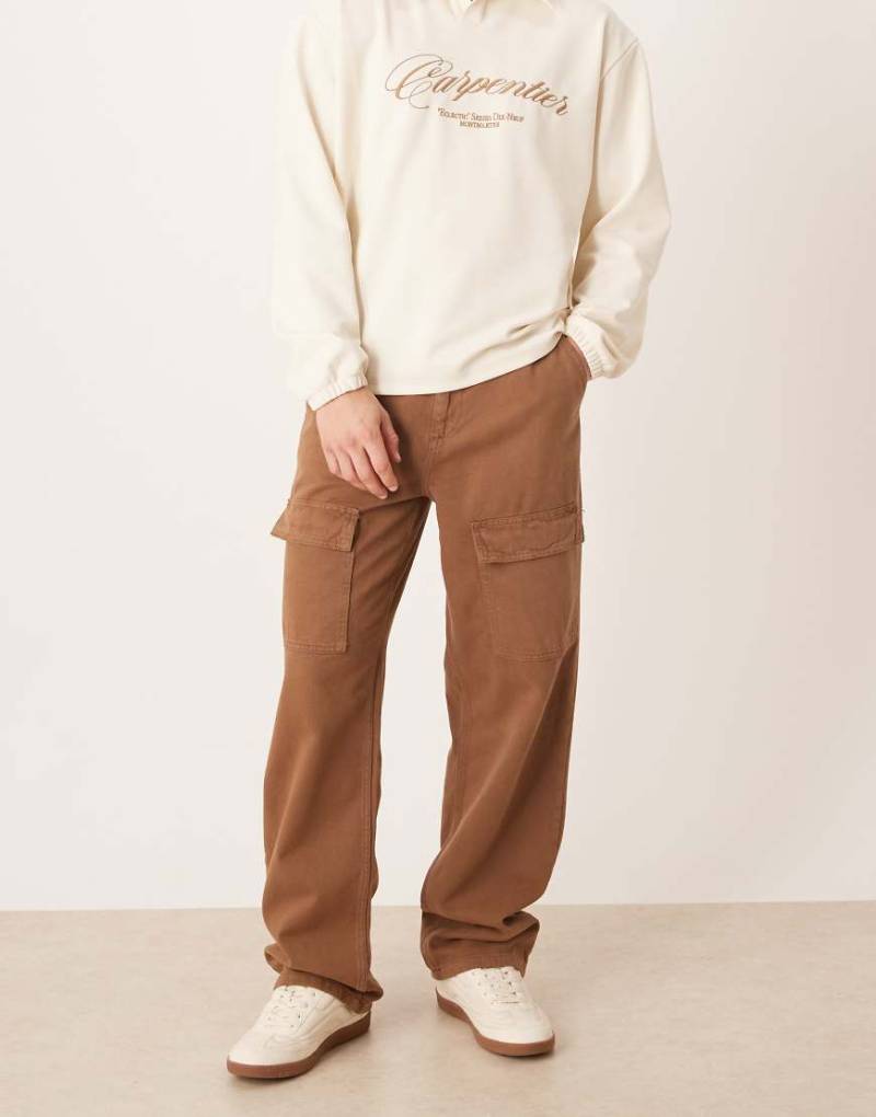 ASOS DESIGN - Weite Cargohose in Braun-Brown von ASOS DESIGN