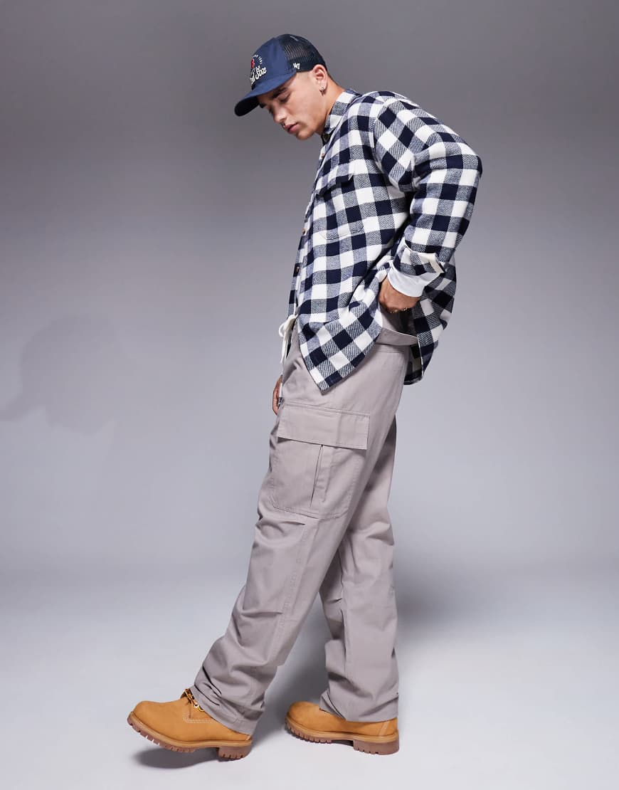 ASOS DESIGN - Weite Cargohose in Grau von ASOS DESIGN
