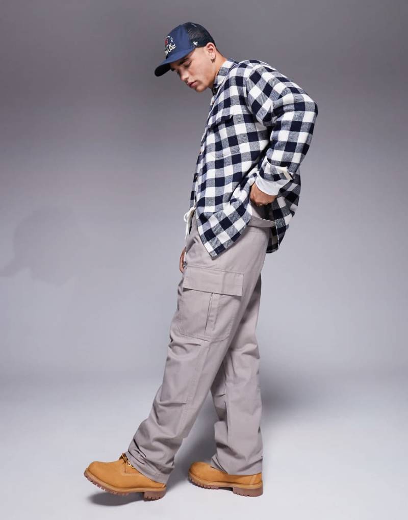 ASOS DESIGN - Weite Cargohose in Grau von ASOS DESIGN