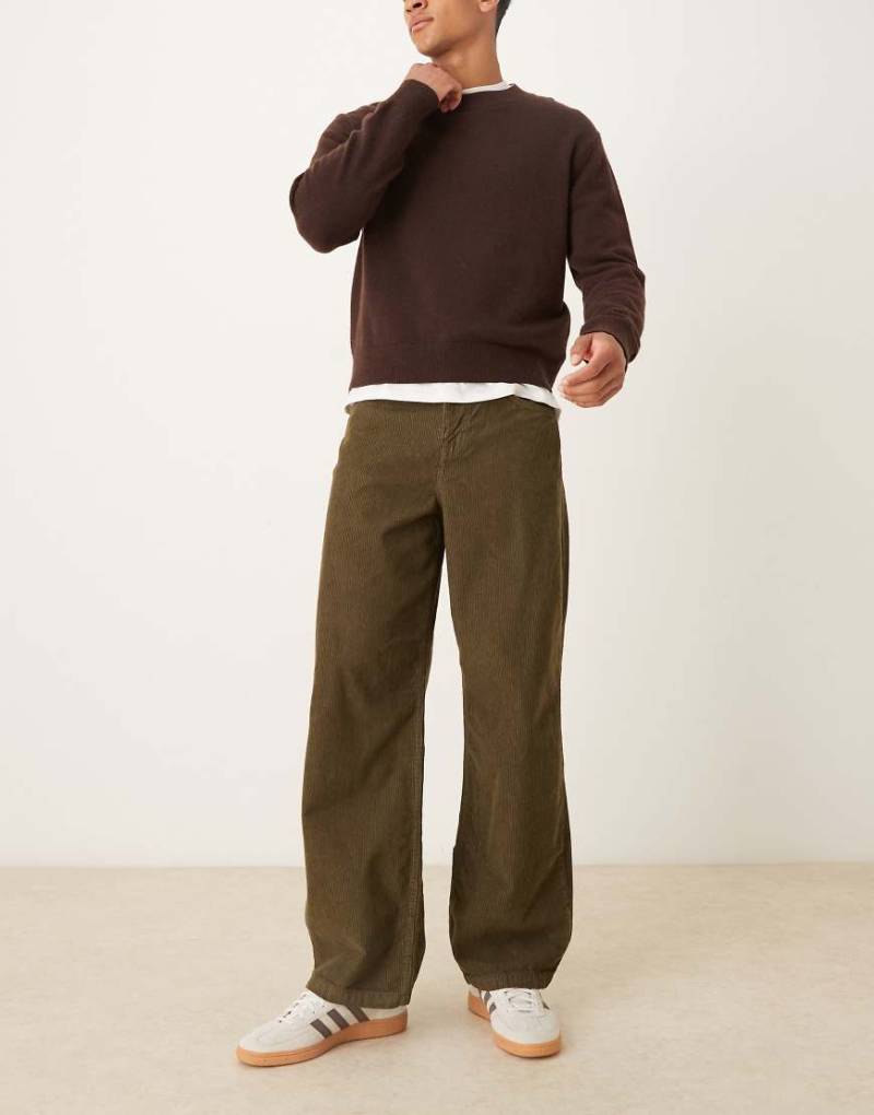 ASOS DESIGN - Weite Cordhose in Khaki-Grün von ASOS DESIGN