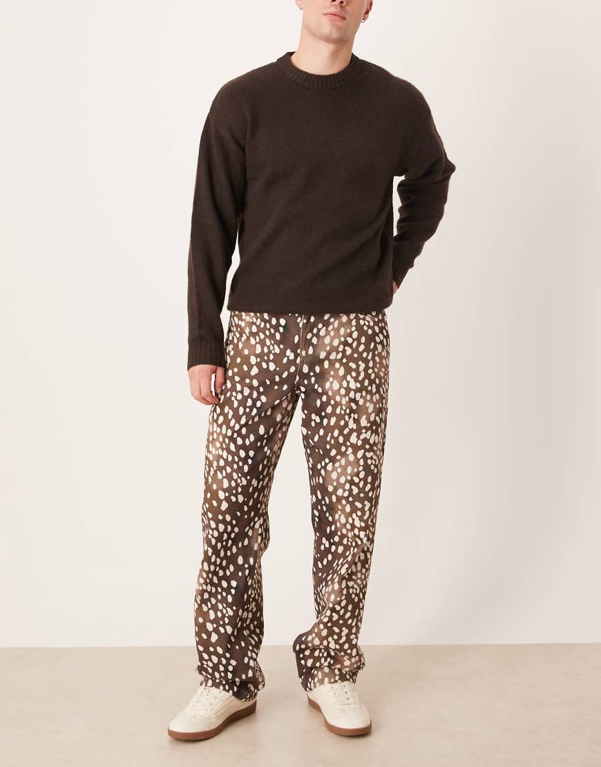 ASOS DESIGN - Weite Hose in Braun mit Hirschfellmuster-Brown von ASOS DESIGN