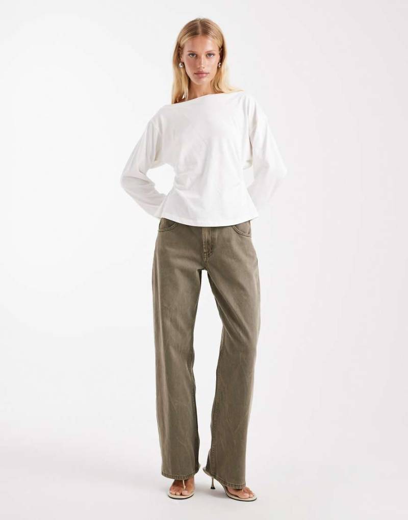 ASOS DESIGN - Weite Jeans in Khaki mit niedrigem Bund-Grün von ASOS DESIGN