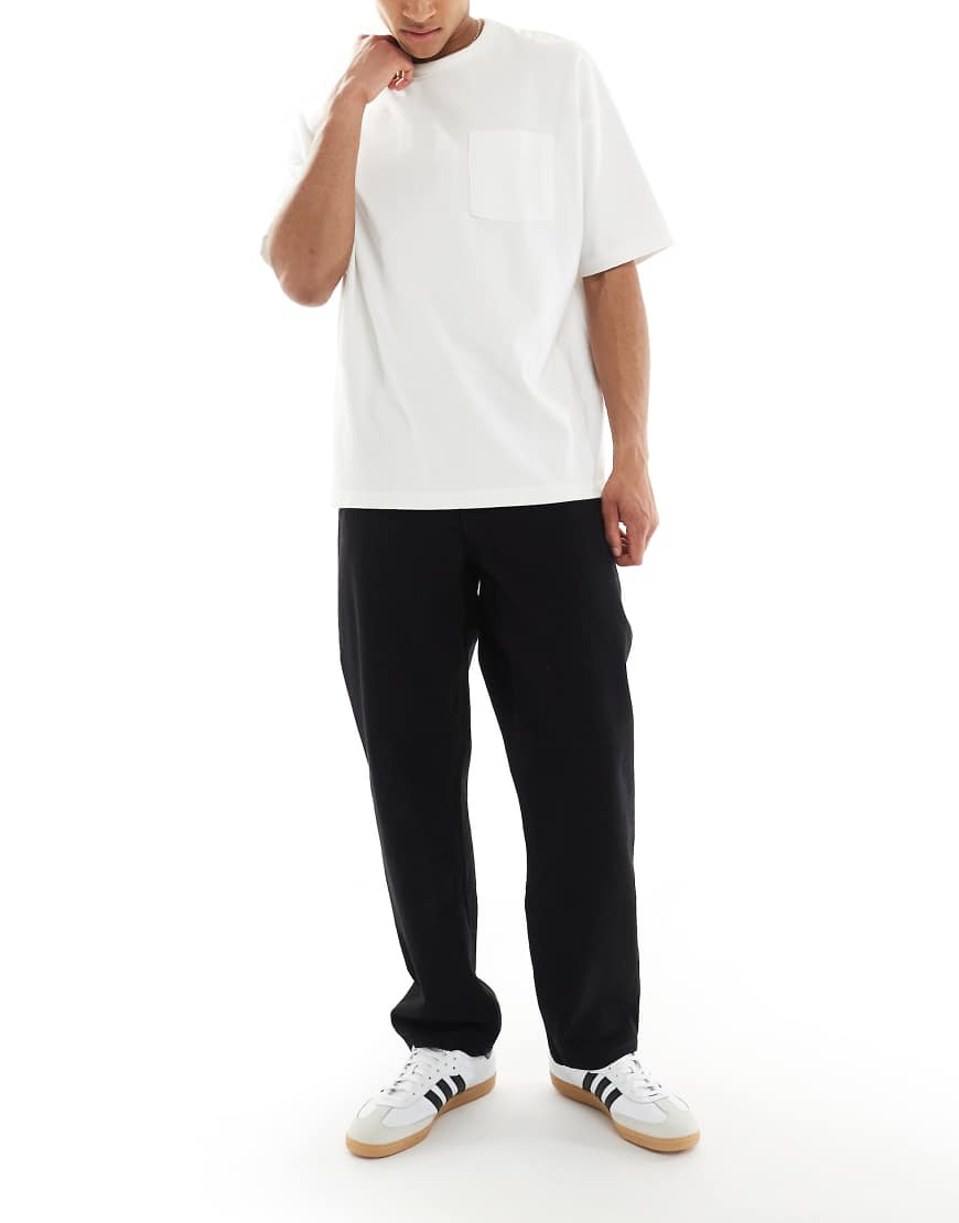 ASOS DESIGN - Weite Jeans in Schwarz ASOS DESIGN - Weite Jeans in Schwarz von ASOS DESIGN