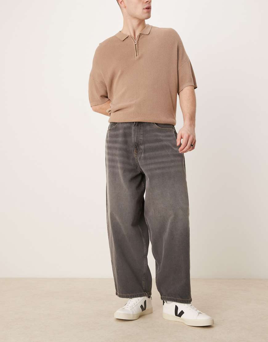 ASOS DESIGN - Weite Oversize-Jeans in verwaschenem Schwarz ASOS DESIGN - Weite Oversize-Jeans in verwaschenem Schwarz von ASOS DESIGN