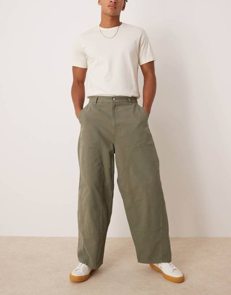ASOS DESIGN - Weite Oversize-Hose in Khaki mit Carpenter-Details-Grün von ASOS DESIGN