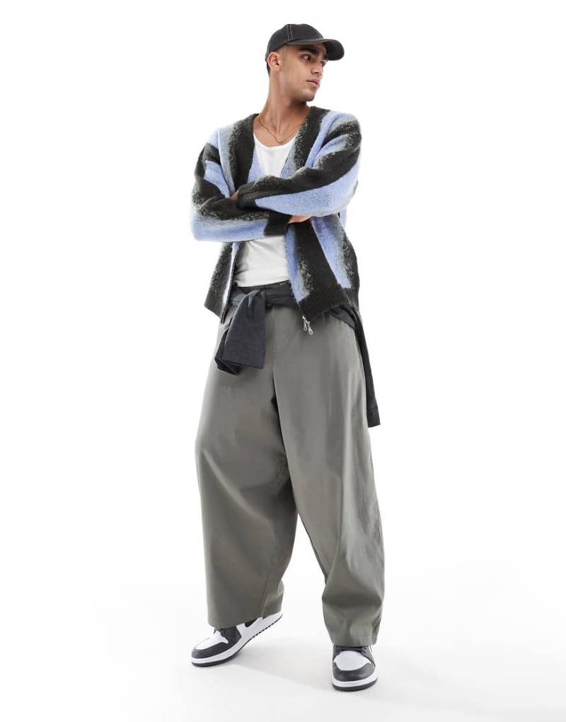 ASOS DESIGN - Weite Oversize-Hose in Grau von ASOS DESIGN