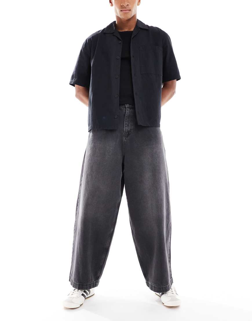 ASOS DESIGN - Weite Oversize-Jeans in grauer Waschung ASOS DESIGN - Weite Oversize-Jeans in grauer Waschung von ASOS DESIGN
