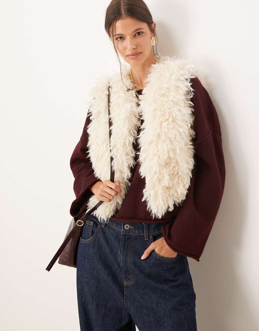 ASOS DESIGN - Weste aus Kunstpelz in Cremeweiß von ASOS DESIGN
