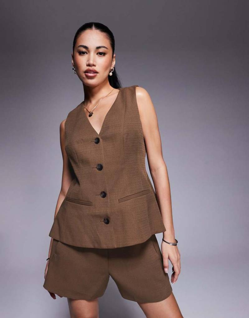 ASOS DESIGN - Weste in Schokobraun mit Schößchen, Kombiteil von ASOS DESIGN