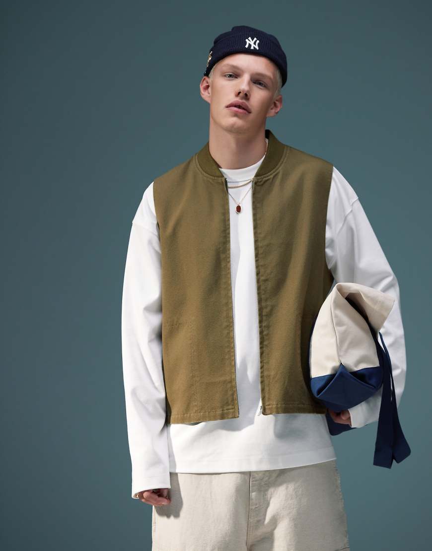 ASOS DESIGN - Weste in verwaschenem Khaki-Grün von ASOS DESIGN