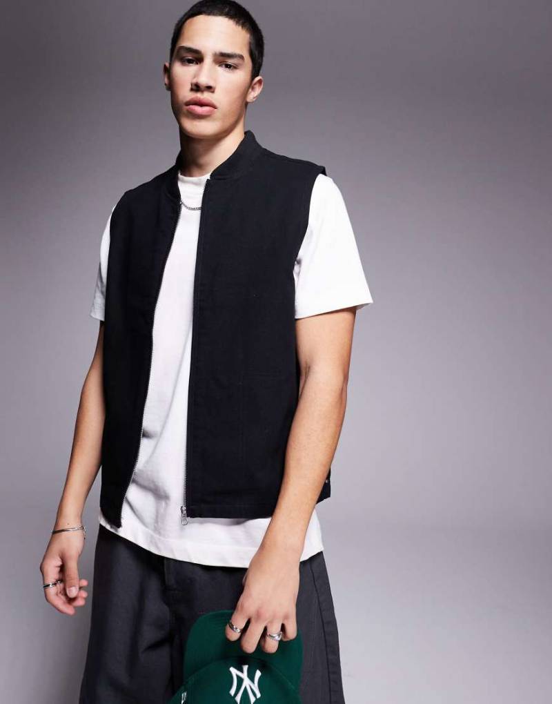 ASOS DESIGN - Weste in verwaschenem Schwarz von ASOS DESIGN