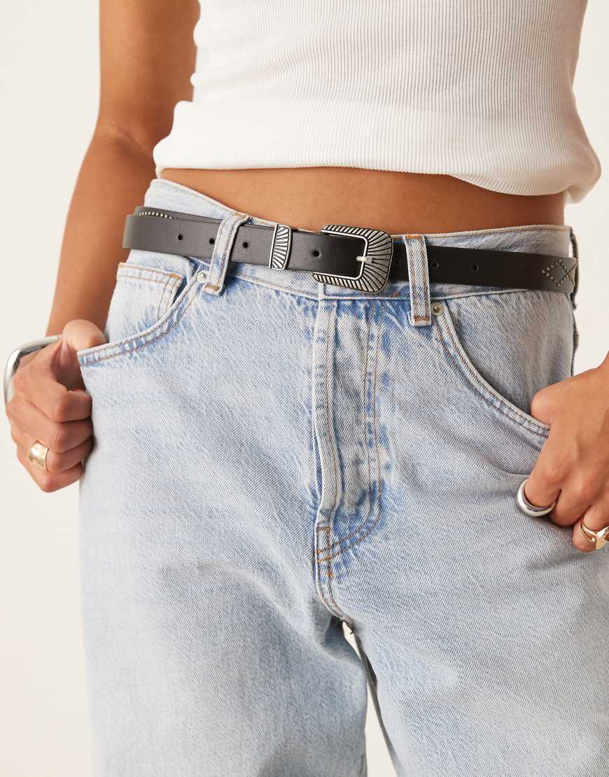 ASOS DESIGN - Western-Hüft- und Taillengürtel in Schwarz mit Nieten ASOS DESIGN - Western-Hüft- und Taillengürtel in Schwarz mit Nieten von ASOS DESIGN