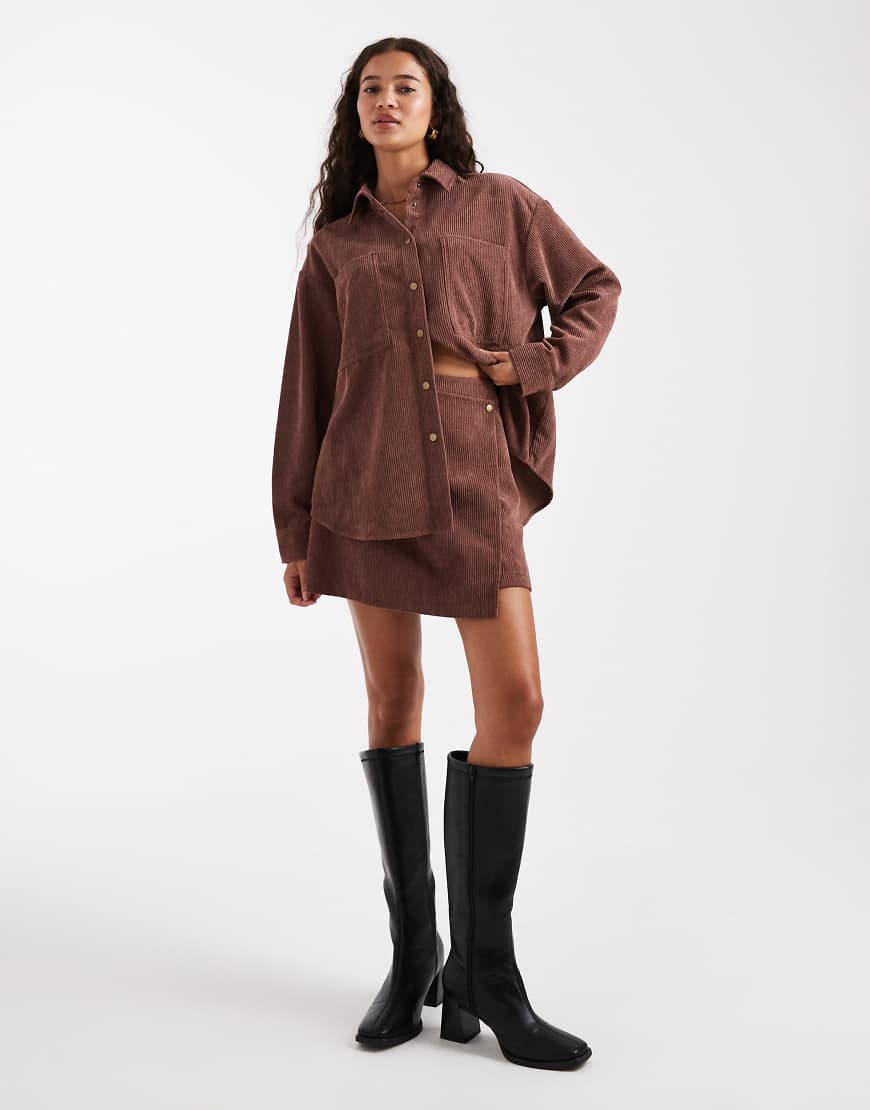 ASOS DESIGN - Wickelrock aus Cord in Braun, Kombiteil-Brown von ASOS DESIGN