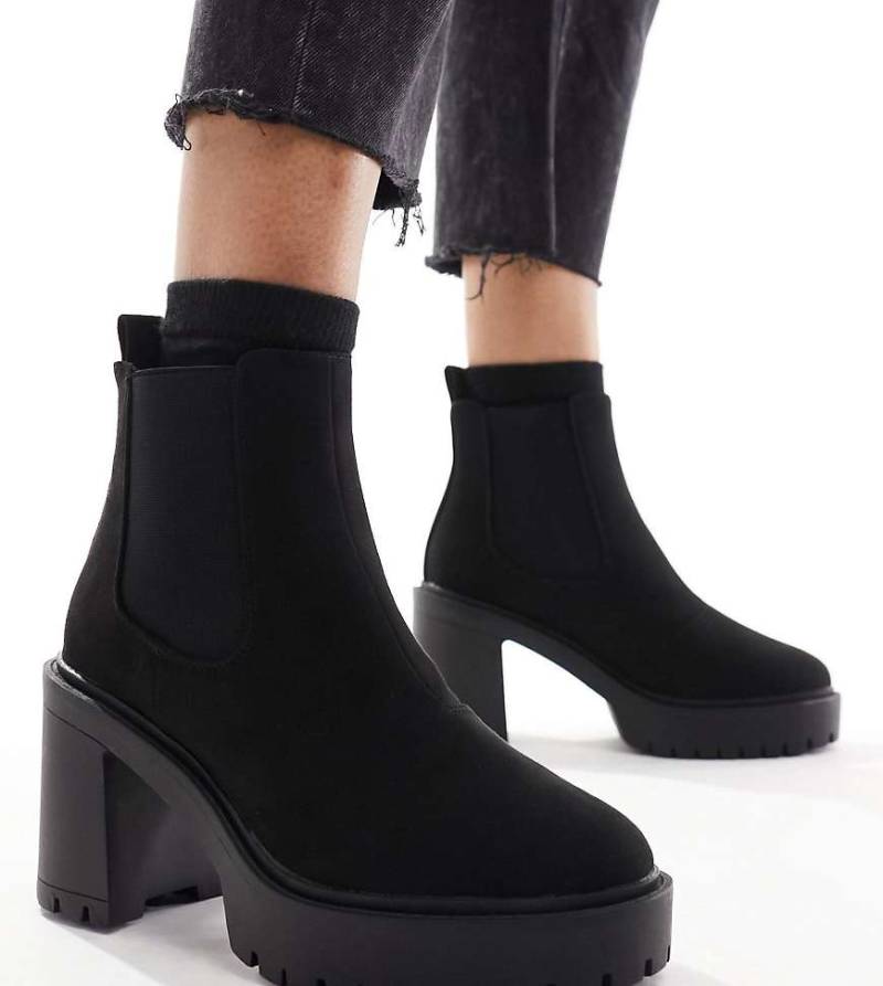 ASOS DESIGN Wide Fit - Elma - Chelsea-Stiefel in Schwarz mit Absatz und dicker Sohle, in weiter Passform von ASOS DESIGN Wide Fit