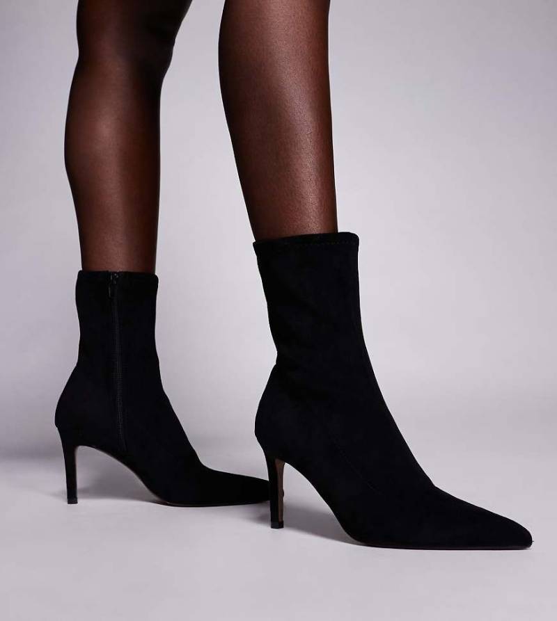 ASOS DESIGN Wide Fit - Erika - Stiefel mit hohem Absatz und eng anliegendem Schaft in Schwarz, weite Passform von ASOS DESIGN