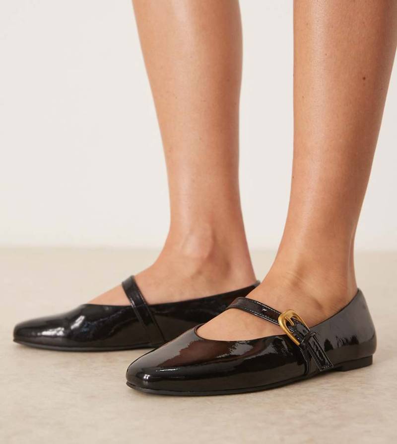 ASOS DESIGN Wide Fit - Leah - Ballerinas mit Mary-Jane-Design in schwarzer Lackoptik von ASOS DESIGN