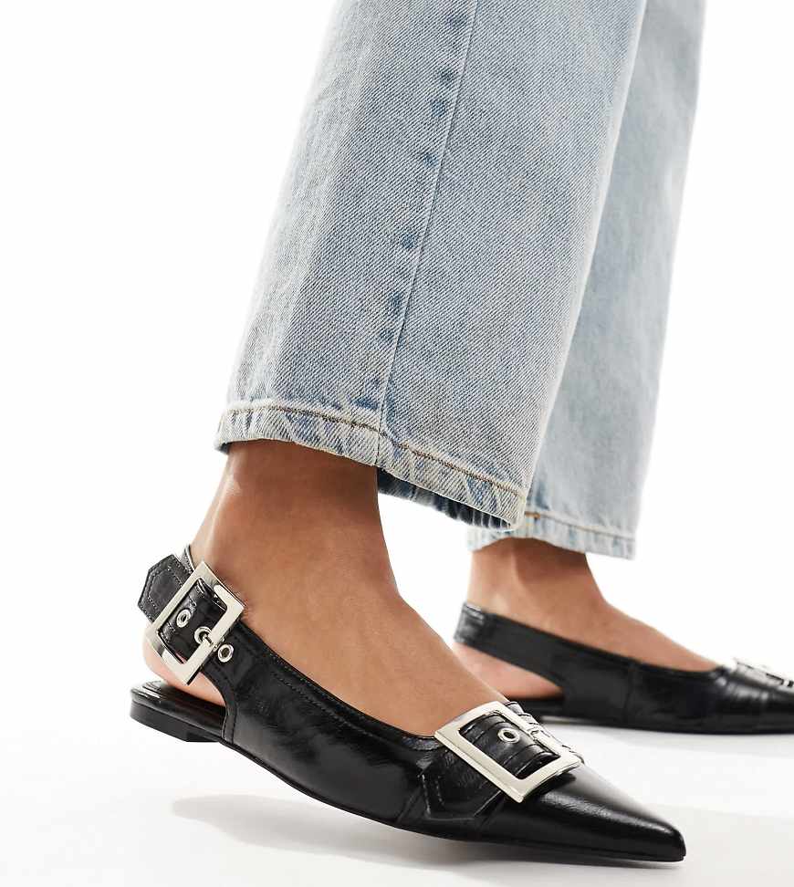 ASOS DESIGN Wide Fit - Legion - Ballerinas in Schwarz mit Schnalle, weite Passform ASOS DESIGN Wide Fit - Legion - Ballerinas in Schwarz mit Schnalle, weite Passform von ASOS DESIGN Wide Fit