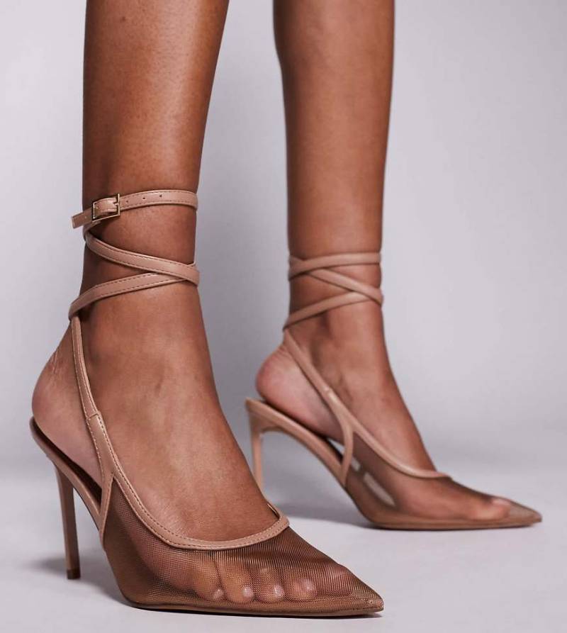 ASOS DESIGN Wide Fit - Poetry - Schuhe in Beige mit Fersenriemen, Netzstoff-Detail und hohem Absatz, weite Passform-Neutral von ASOS DESIGN Wide Fit