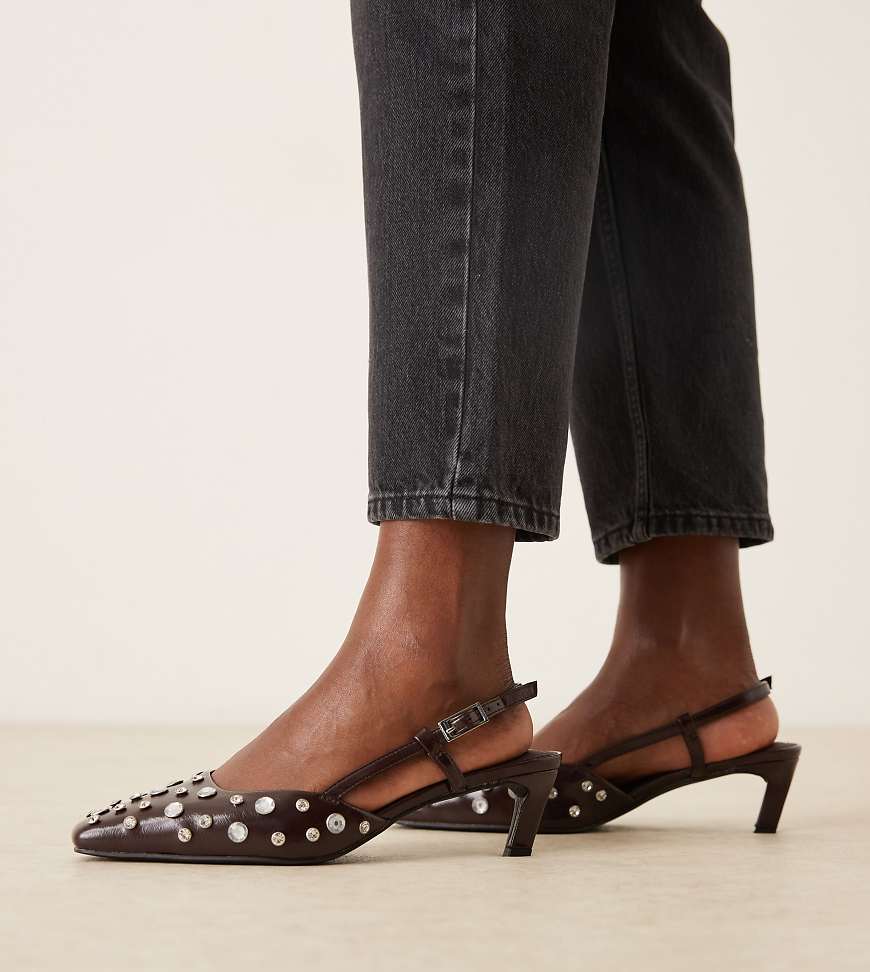 ASOS DESIGN Wide Fit - Shadow - Verzierte Slingback-Schuhe in Schokobraun mit kantiger Zehenpartie und mittelhohem Absatz, weite Passform-Brown von ASOS DESIGN