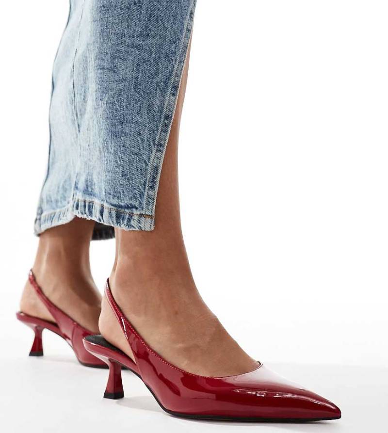 ASOS DESIGN Wide Fit - Stroll - Schuhe in Rot mit Fersenriemen und mittelhohem Absatz, weite Passform von ASOS DESIGN Wide Fit