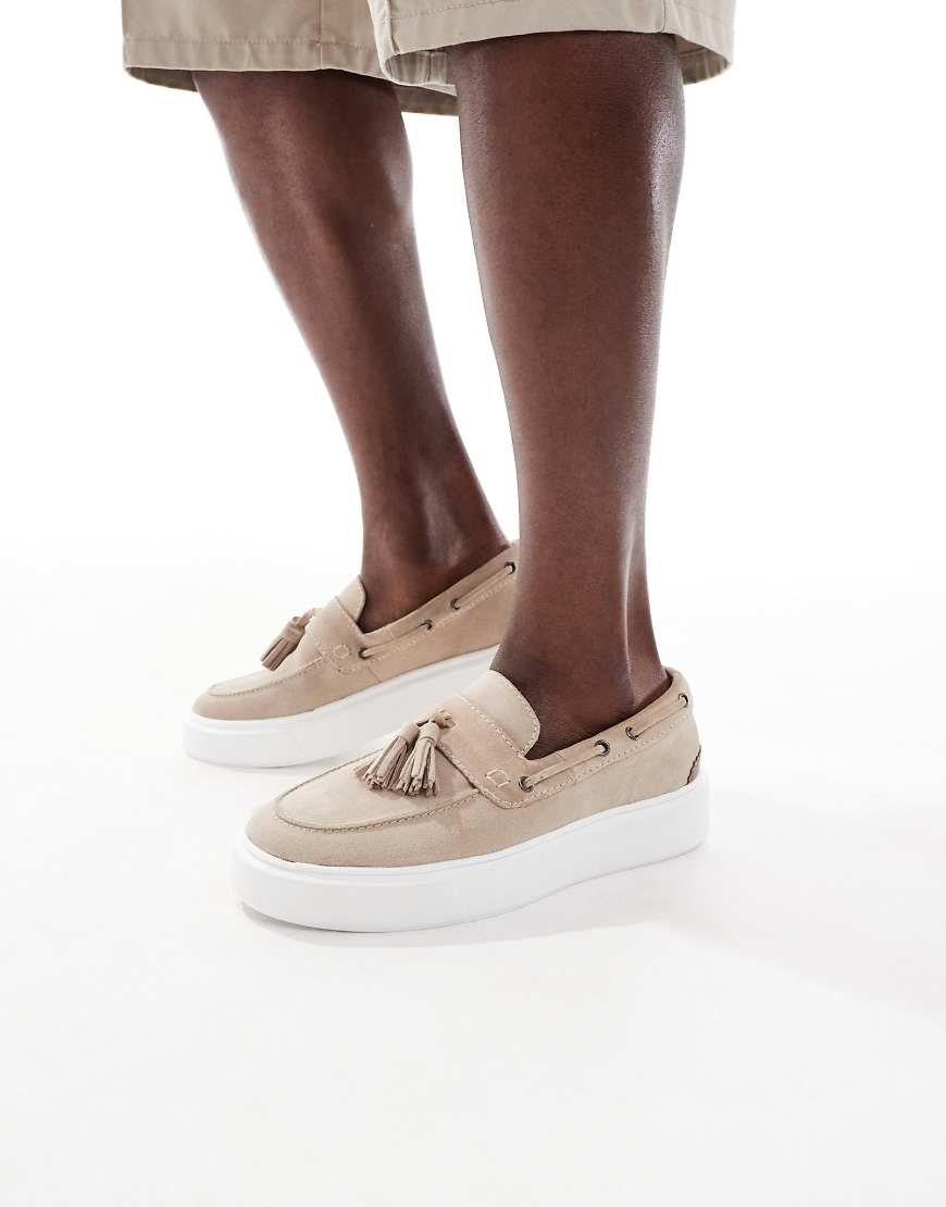 ASOS DESIGN - Wildleder-Halbschuhe in Steinbeige mit Quasten und Cupsohle-Neutral ASOS DESIGN - Wildleder-Halbschuhe in Steinbeige mit Quasten und Cupsohle-Neutral von ASOS DESIGN