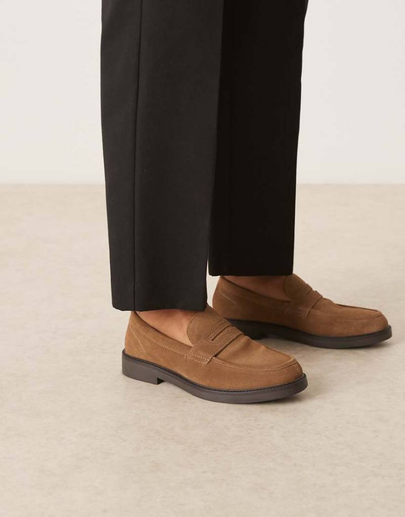 ASOS DESIGN - Wildleder-Loafer in Taupe-Neutral von ASOS DESIGN