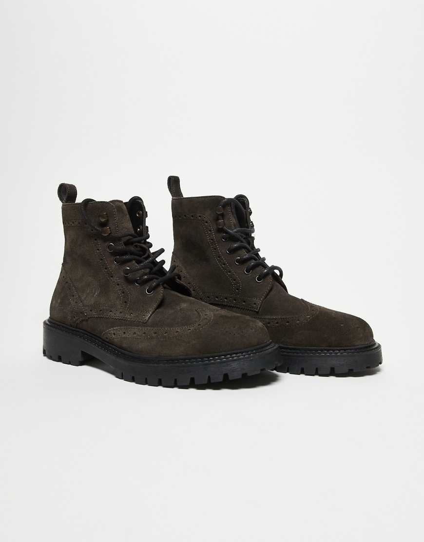 ASOS DESIGN - Wildleder-Schnürstiefel im Budapester Stil in Braun-Brown von ASOS DESIGN