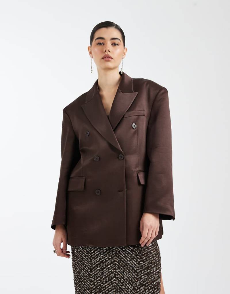 ASOS DESIGN - Zweireihiger Oversize-Blazer aus Satin in Schokobraun-Brown von ASOS DESIGN