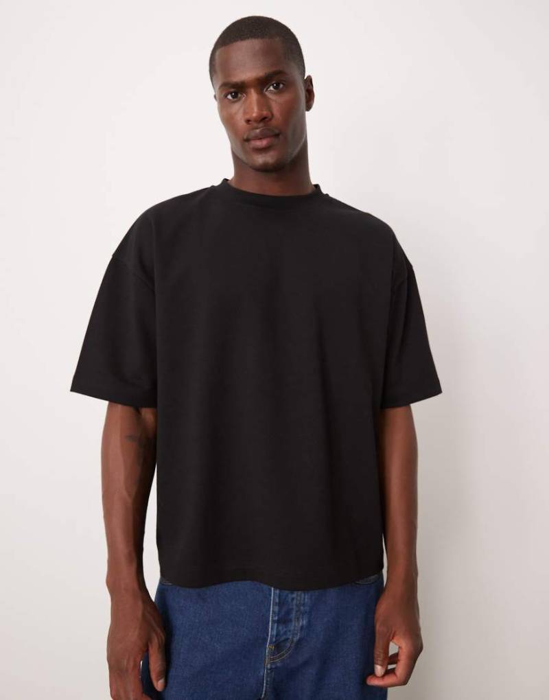 ASOS DESIGN - breatheMAX - Schweres, kastiges Oversize-T-Shirt in Schwarz-Weiß von ASOS DESIGN