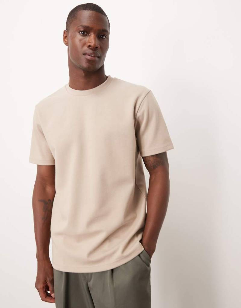 ASOS DESIGN - breatheMAX - T-Shirt aus schwerem Baumwollmix in Steinbeige mit Rundhalsausschnitt-Neutral von ASOS DESIGN