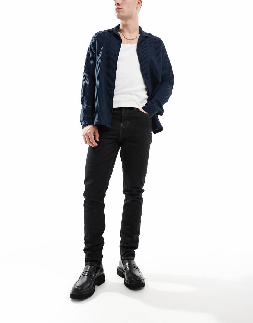 ASOS DESIGN s- Jeans mit engem Schnitt in indigoblauer Waschung von ASOS DESIGN