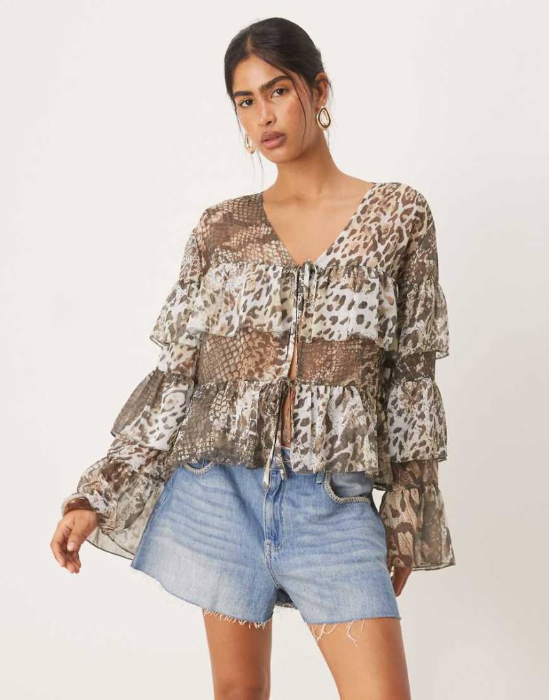 ASOS DESIGn - Boho-Bluse aus Chiffon mit Tierfellmuster-Bunt von ASOS DESIGN