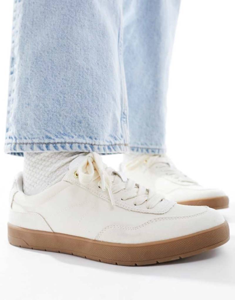 ASOS Design - Deuce - Retro-Sneaker in Weiß von ASOS DESIGN