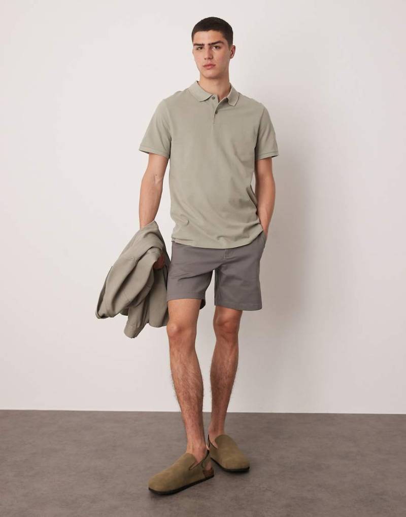 ASOS Design - Enge Chino-Shorts in Grau mit mittlerer Länge von ASOS DESIGN