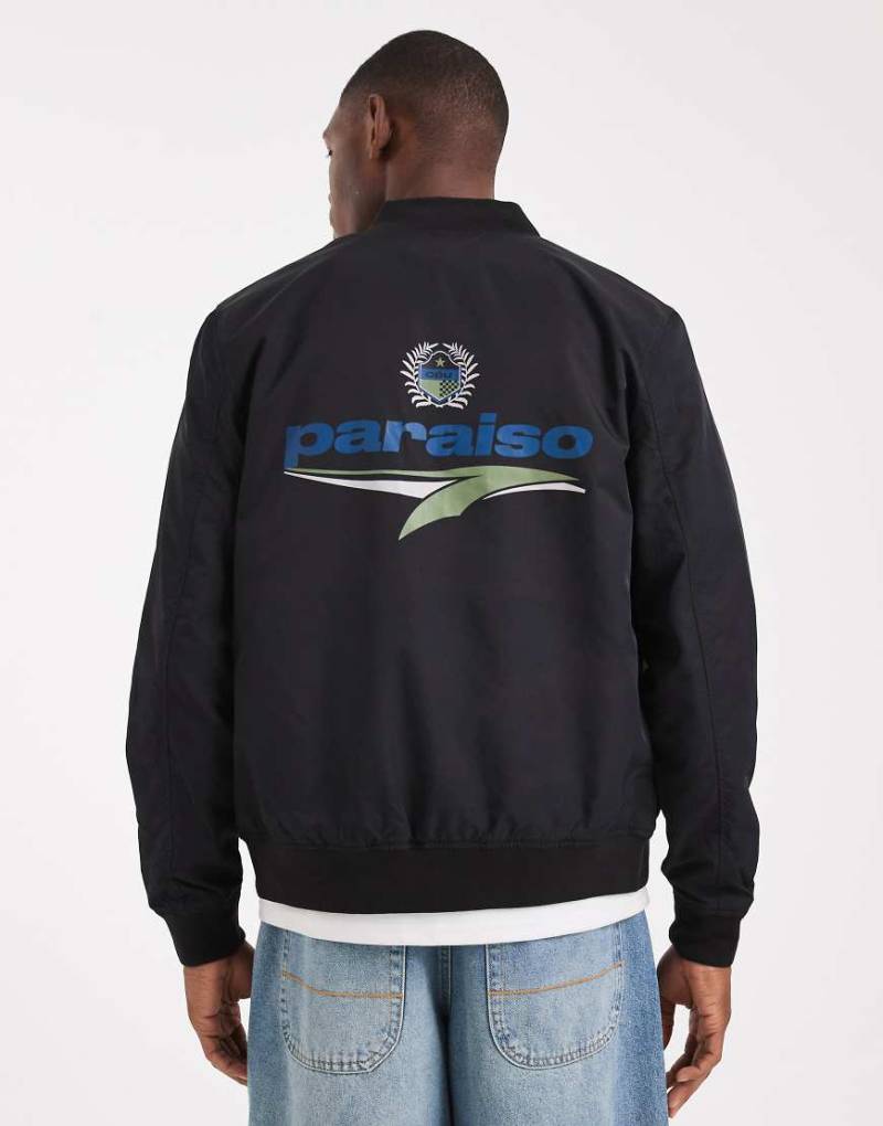 ASOS Design- Leichte Bomberjacke in Schwarz mit Print von ASOS DESIGN