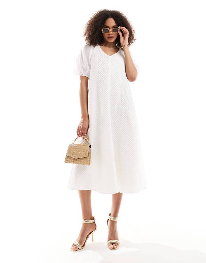 ASOS Design - Midikleid mit Puffärmeln und durchgehendem Chevron-Faltendetail in Weiß von ASOS DESIGN