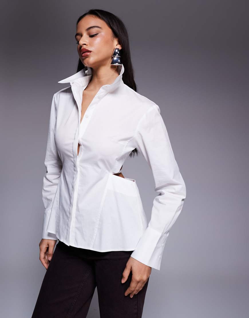 ASOS X THE SOURCED COLLECTION - Hemdbluse in Weiß mit Schnürung hinten von ASOS DESIGN