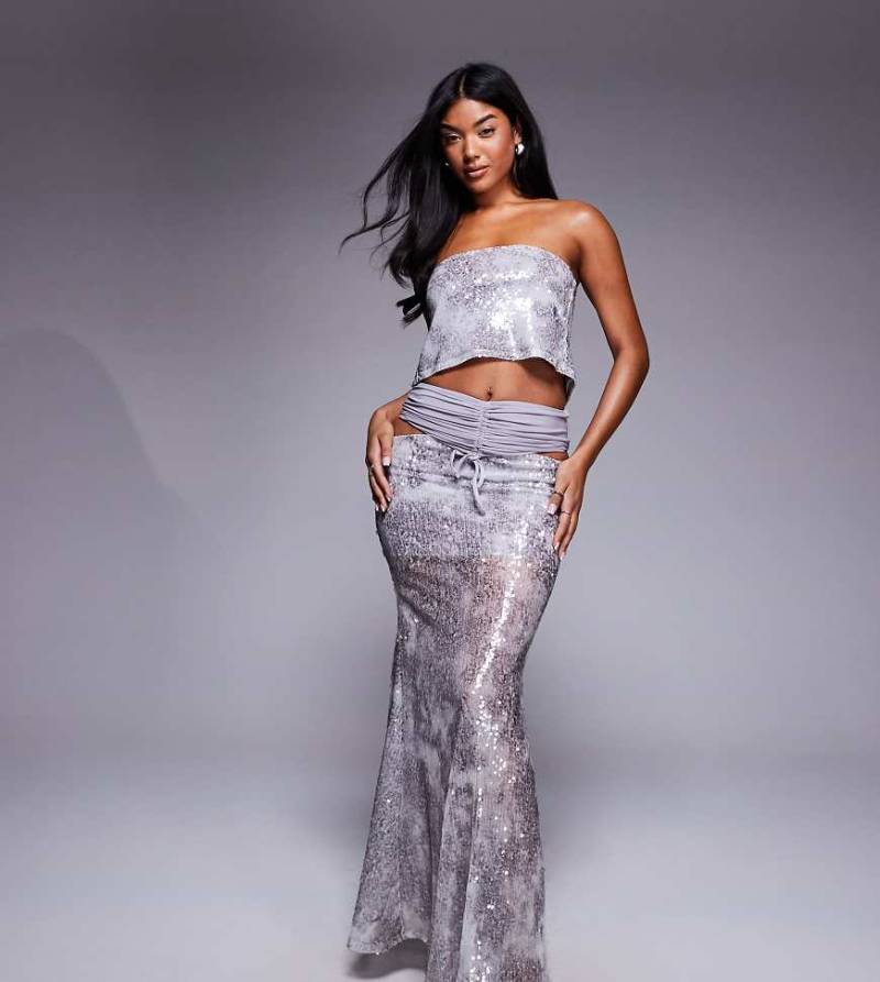 ASOS x THE SOURCED COLLECTION - Geraffter Pailletten-Maxirock in Grau von ASOS DESIGN