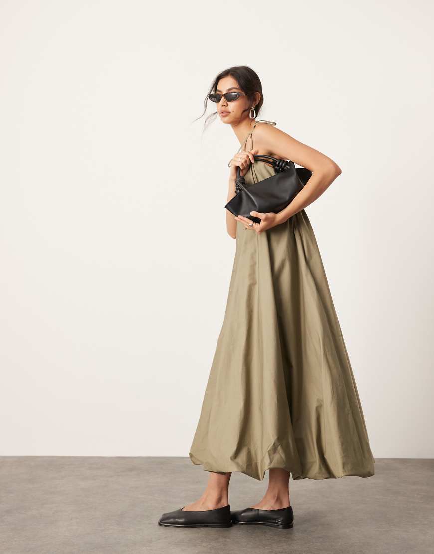ASOS DESIGN - Maxikleid in Khaki mit Ballonsaum und schmalen Trägern-Bunt von ASOS EDITION