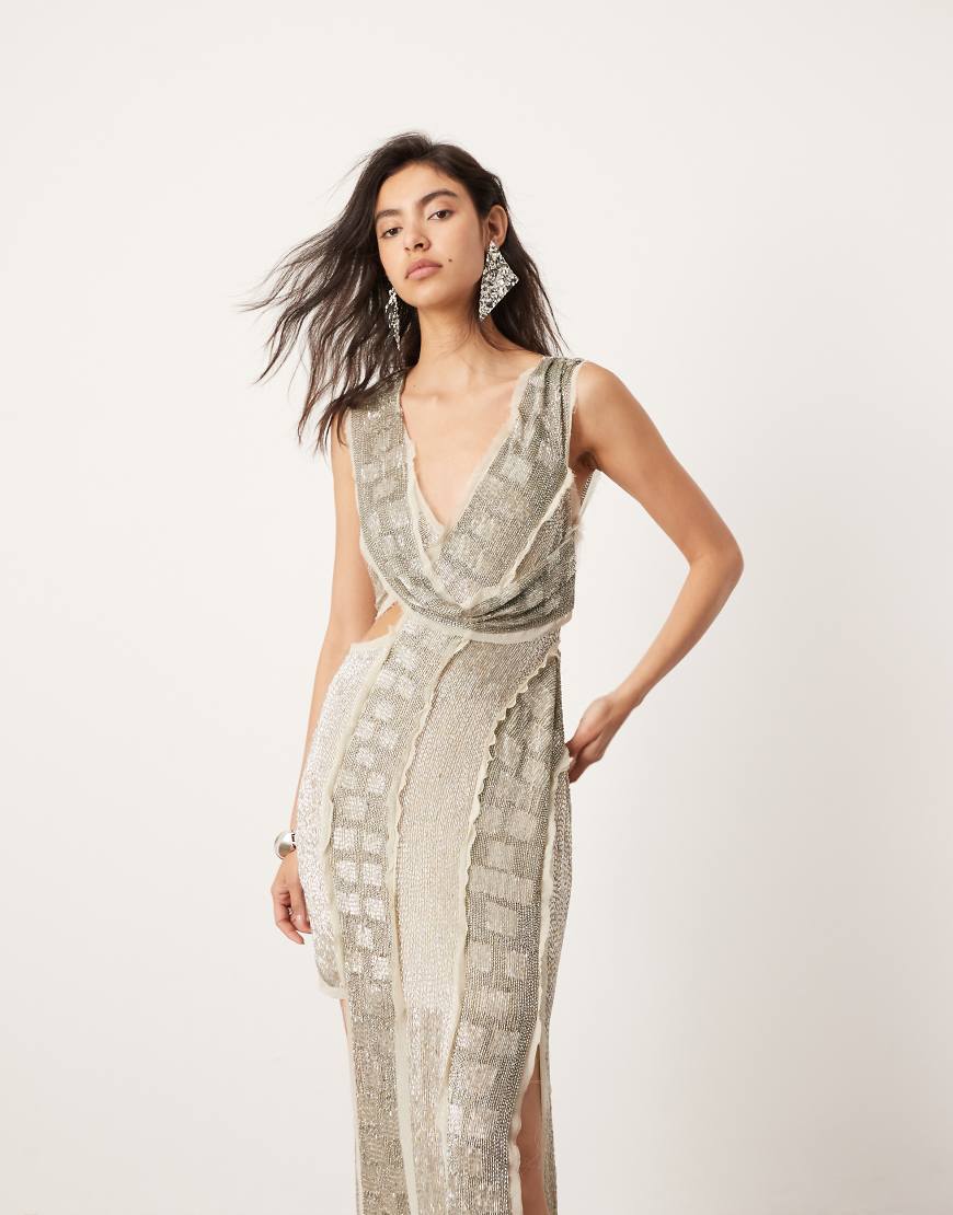 ASOS EDITION - Asymmetrisches, gespleißtes Midikleid in Silber mit ungesäumten Kanten und Verzierung von ASOS EDITION