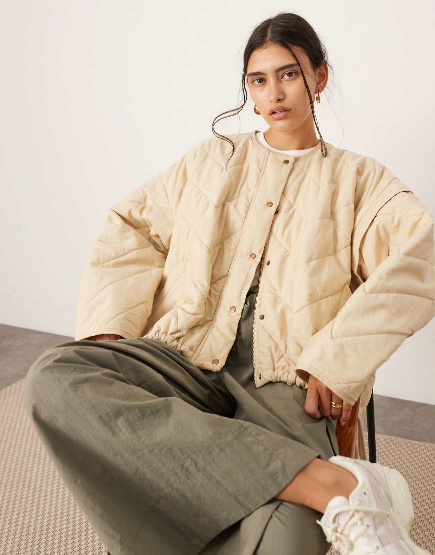 ASOS EDITION - Gesteppte Bomber-Hemdjacke in Steinbeige mit Tunnelzug an der Taille-Neutral ASOS EDITION - Gesteppte Bomber-Hemdjacke in Steinbeige mit Tunnelzug an der Taille-Neutral von ASOS EDITION